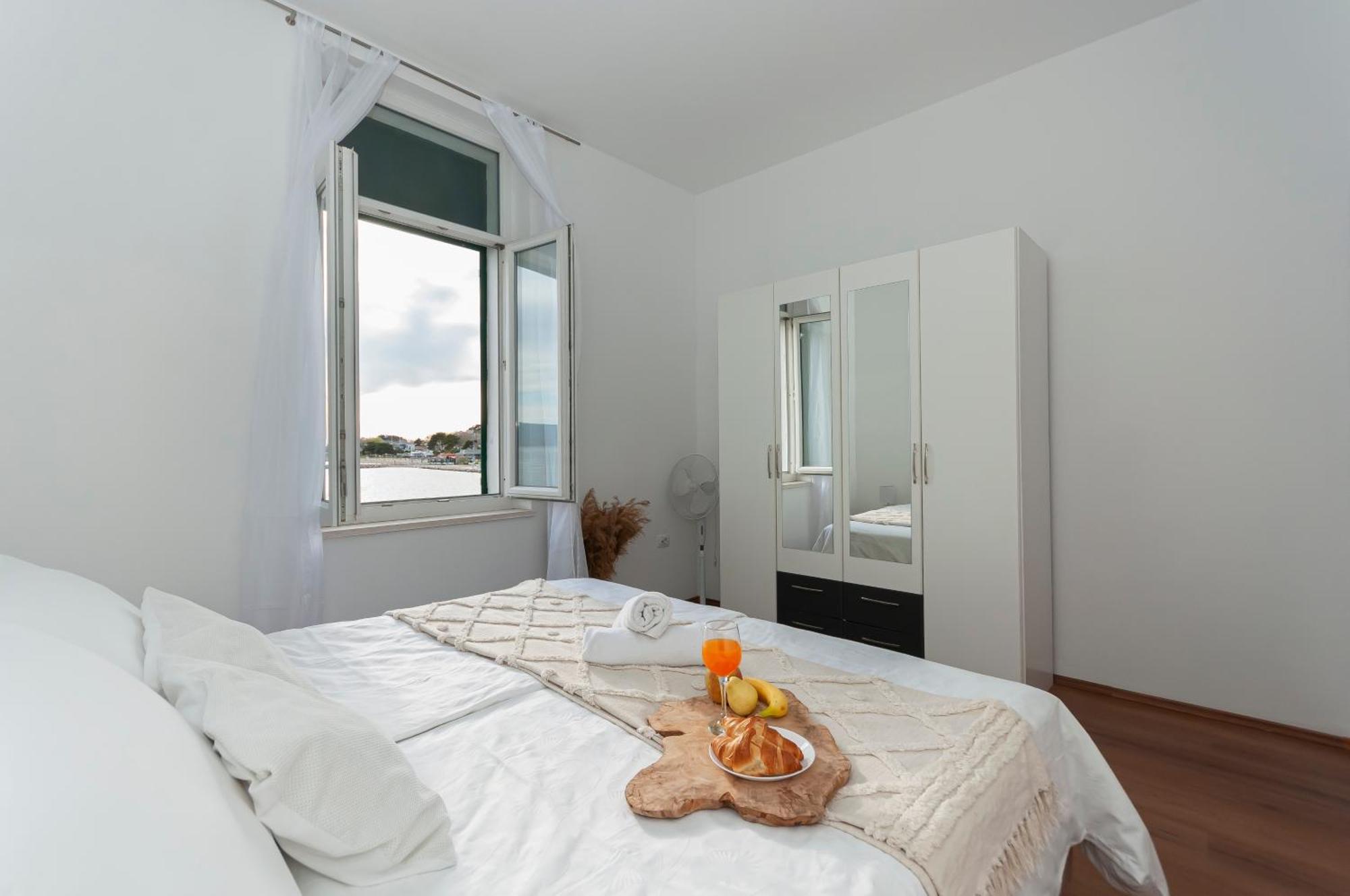 Tanja Apartment Омиш Экстерьер фото